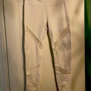 White alo yoga leggings, size large